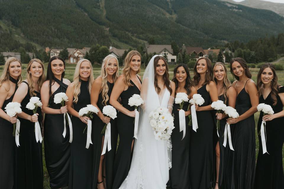 Our Tips for Choosing Your Bridal Party - Moore & Co. Event Stylists