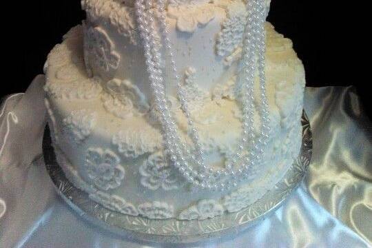 White cake with flower design