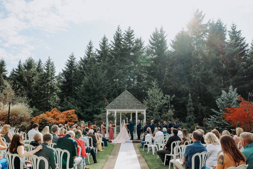 Garden Ceremony in Oregon