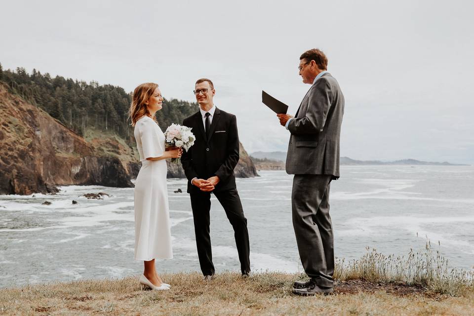 Couples at Sea in Oregon