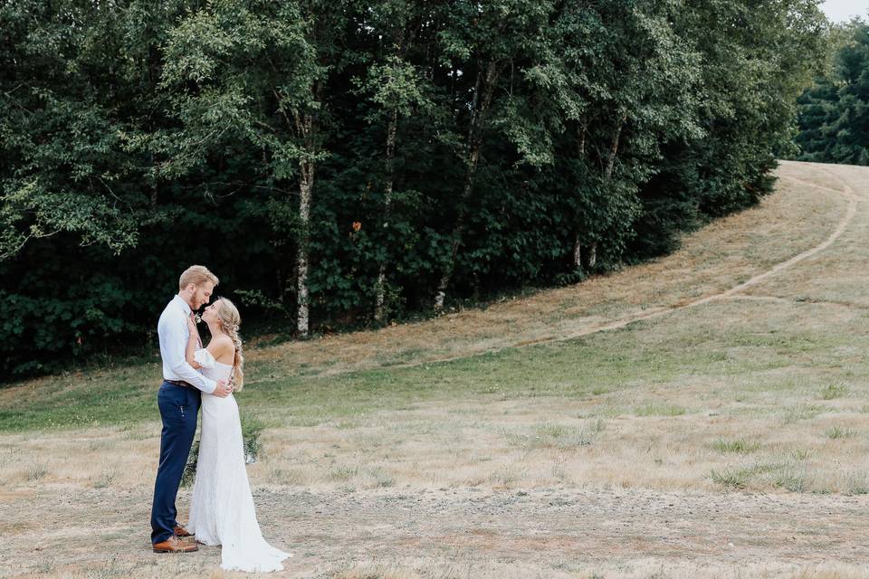 Romantic Couple in Oregon