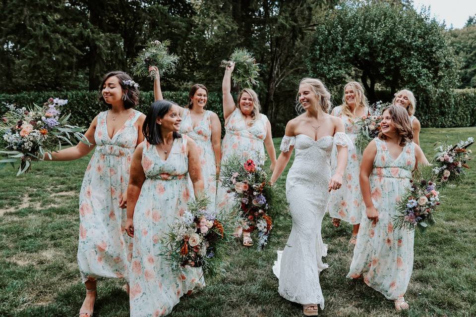 Bridesmaids in Oregon