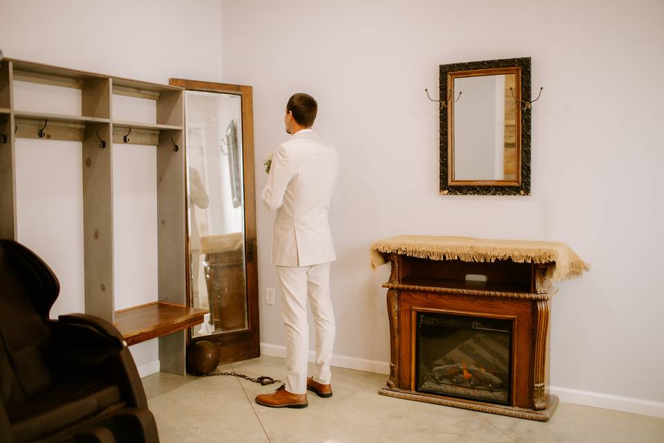 Groom Suite