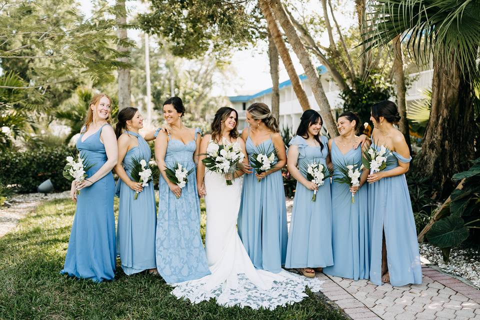 Headliner Pool