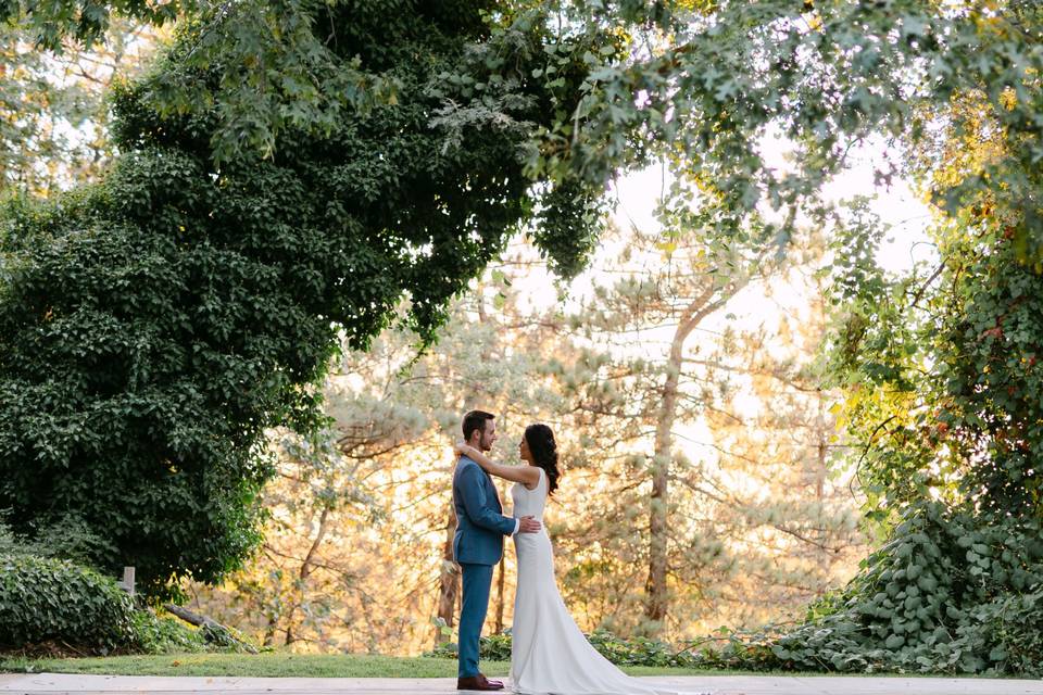 C4-couple-ceremony-oaks-sacred-mountain.jpg