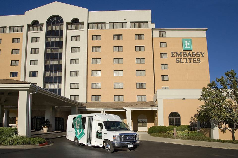 Embassy Suites Kansas City - International Airport