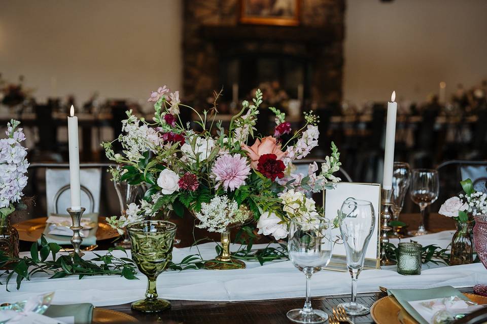 Farm table setting