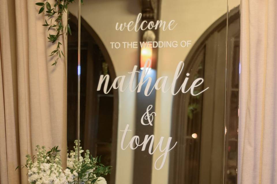 Welcome sign
