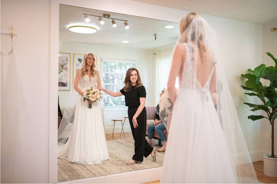 Wedding Dress and Bridal Gowns Shops - WeddingWire