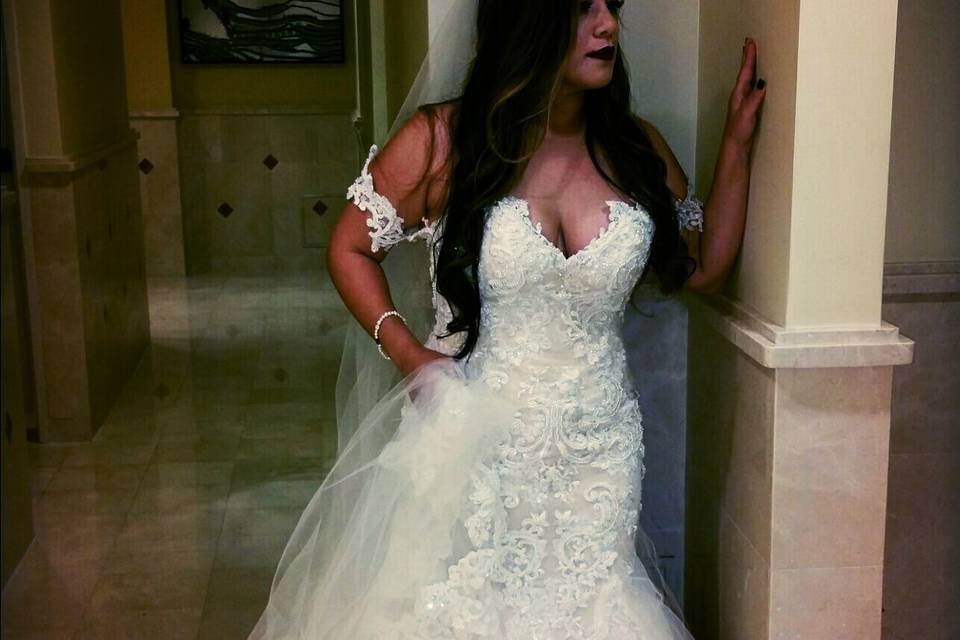 Claudia Giraldo Bridal