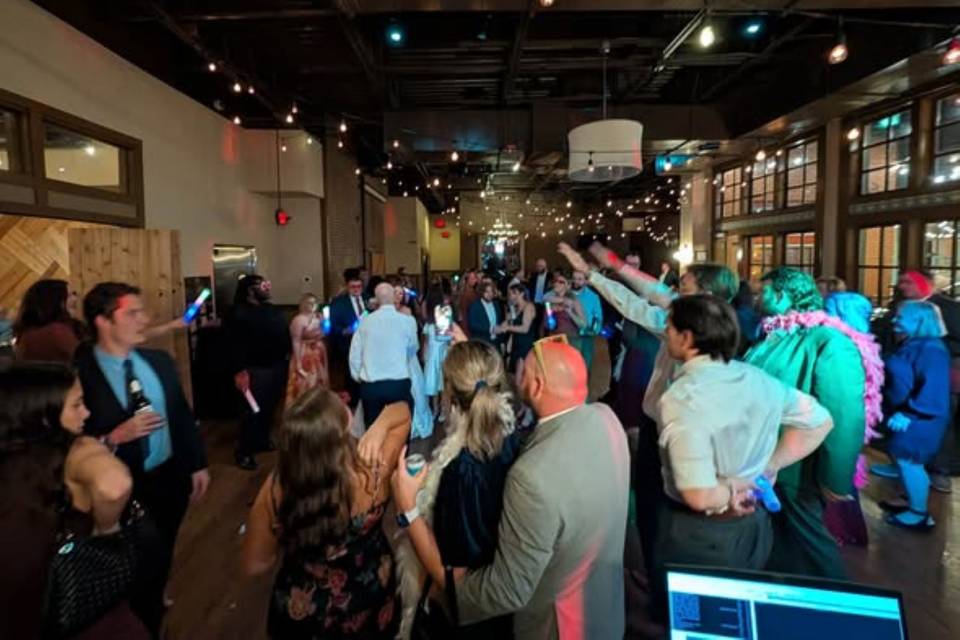 wedding crowd 1.jpg