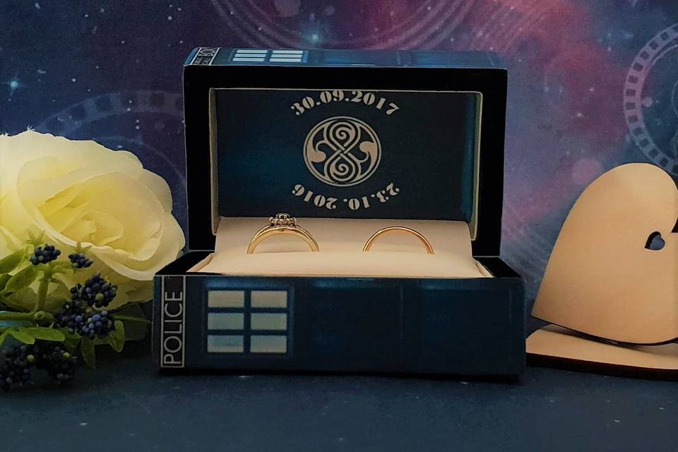 Double Wedding Ring Box / DR WHO Inspired-The TARDIS /Engagement Ring Box / Ring Bearer