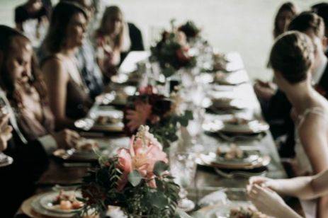 Head table arrangement