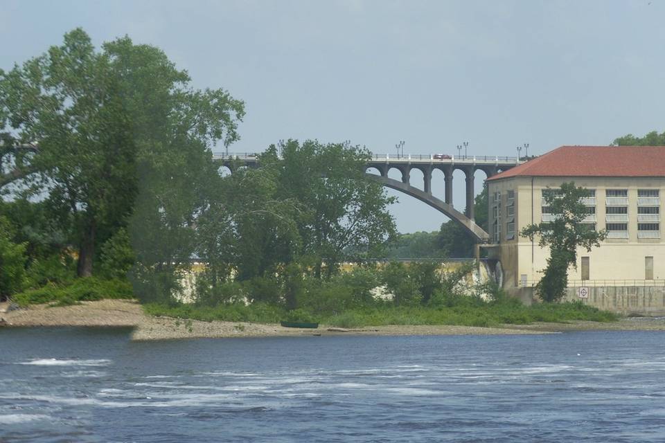 Magnolia Blossom Cruises