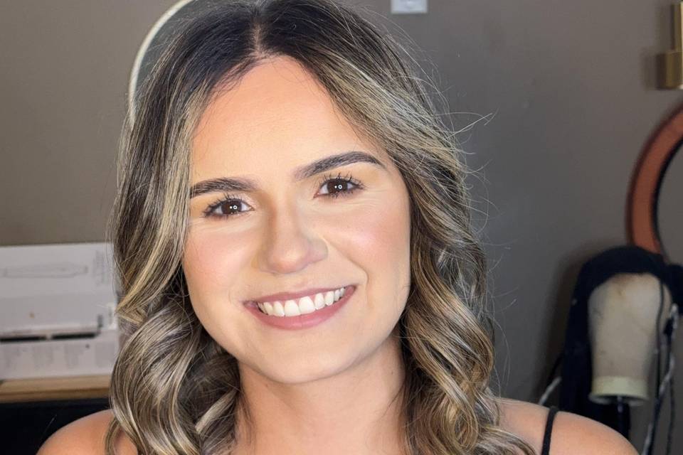 Natural bride glam