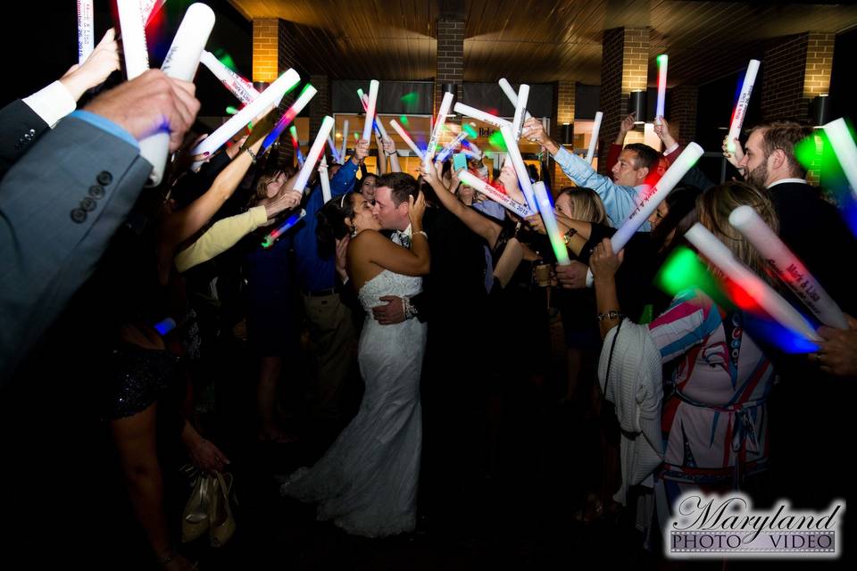 Glow sticks and more — Be my wedding DJ