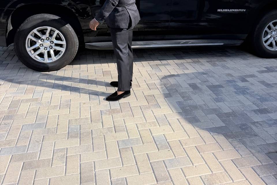 chauffeur-suburban-2000px.jpg