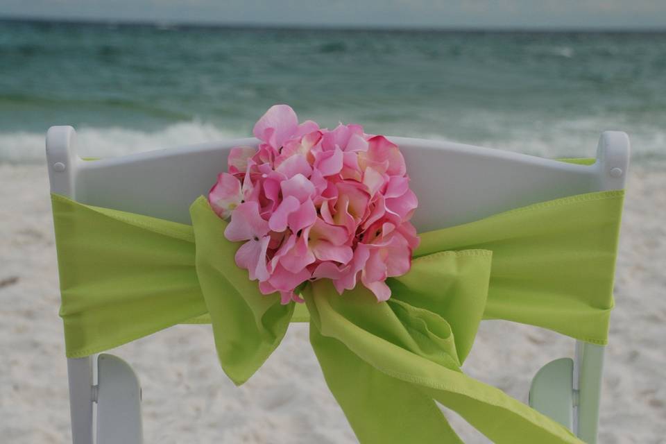 Lime sash with pink flower