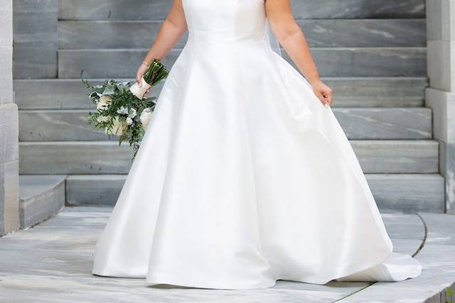56 Wedding Dress Designers to Know | Price Range, Style & More