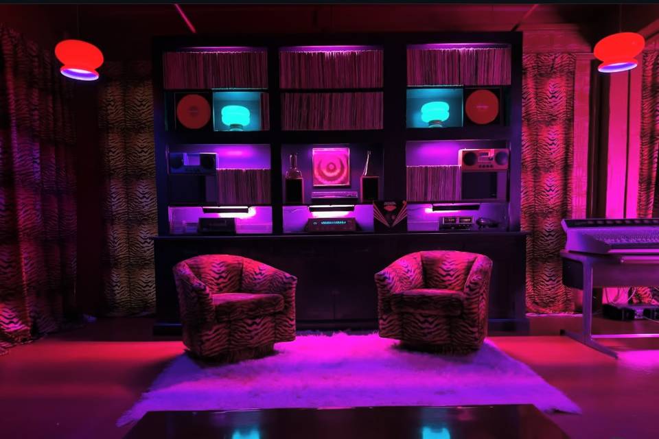 RED ROOM 2