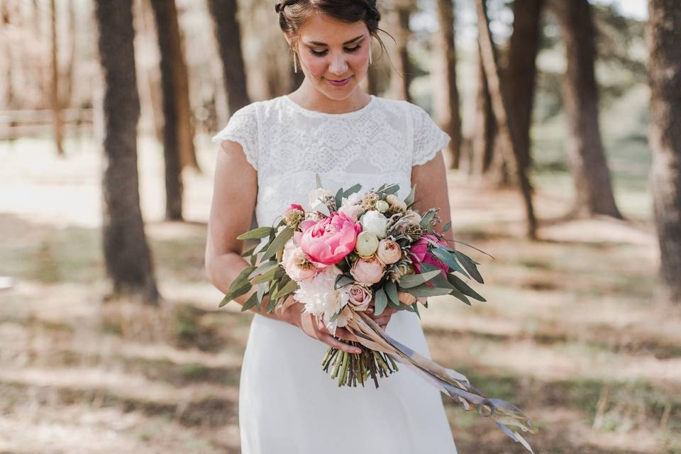 Bride holding her bouquet