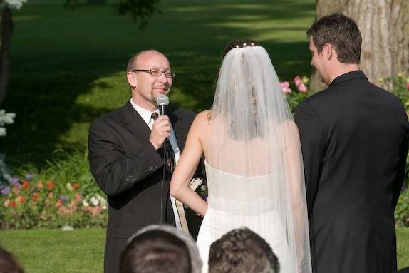 Chicago Wedding Pastor Officiant Minister