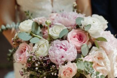 Peonies bouquet