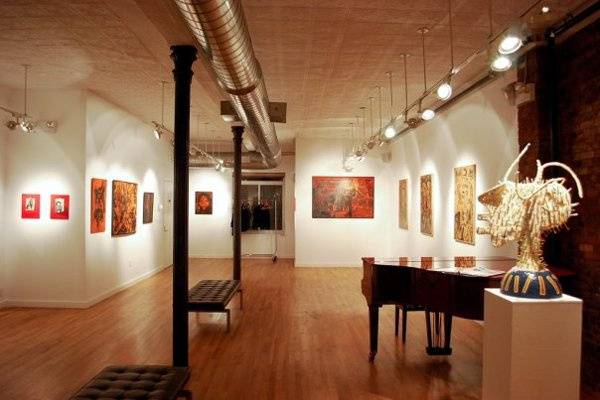 Clover's Fine Art Gallery