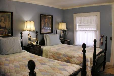 Heritage Inn Bed & Breakfast