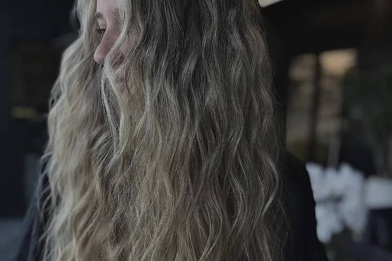Dimensional blonde