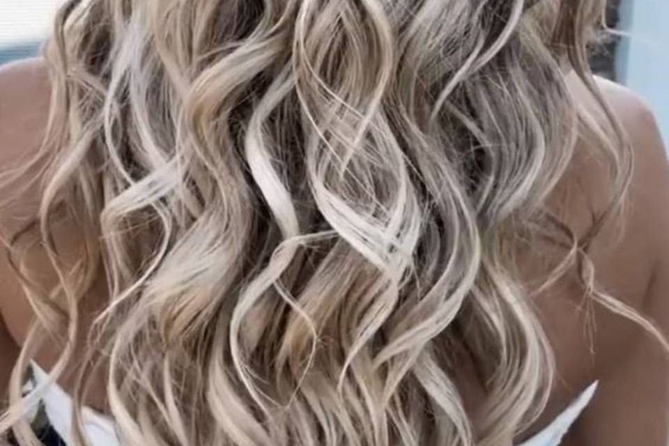 Curly waves