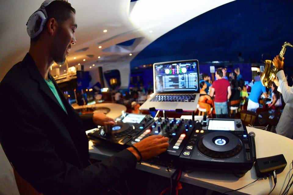 Cabo Destination Wedding DJ's