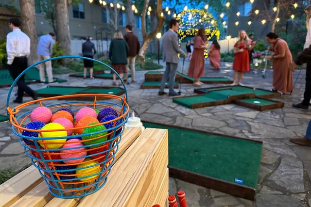 Par-Tee Mobile Mini Golf