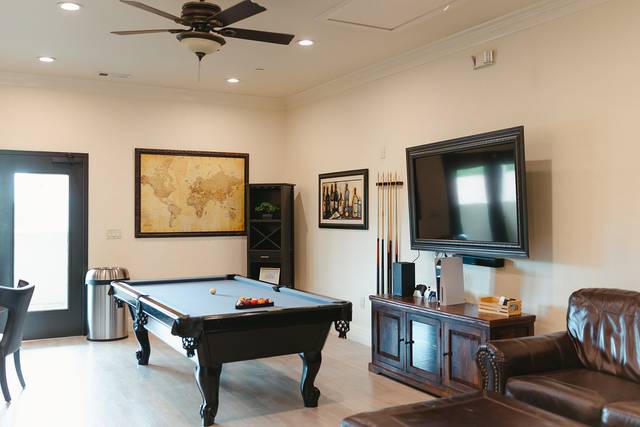 Grooms Suite