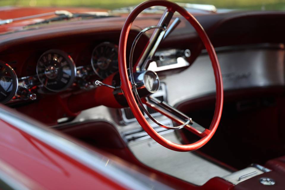 Inside Ford Thunderbird