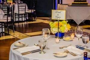 Sweetheart table