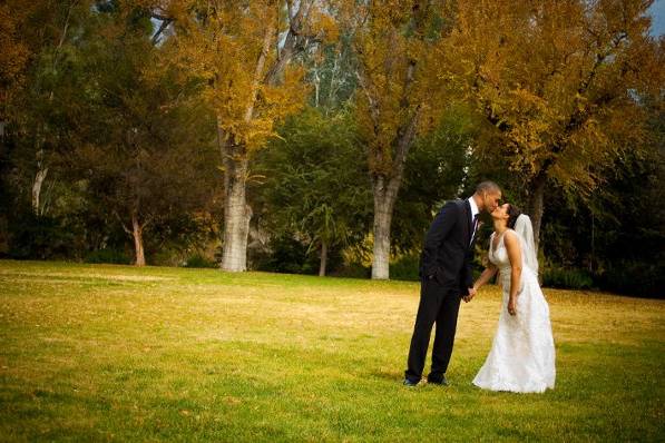 Kiss | Suzanne Mapes Photography