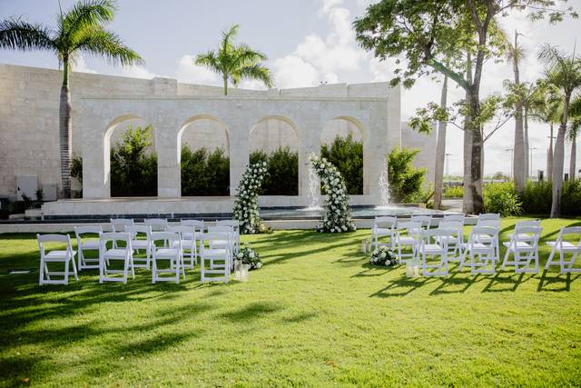 Secrets Tides Punta Cana  Resort & Spa