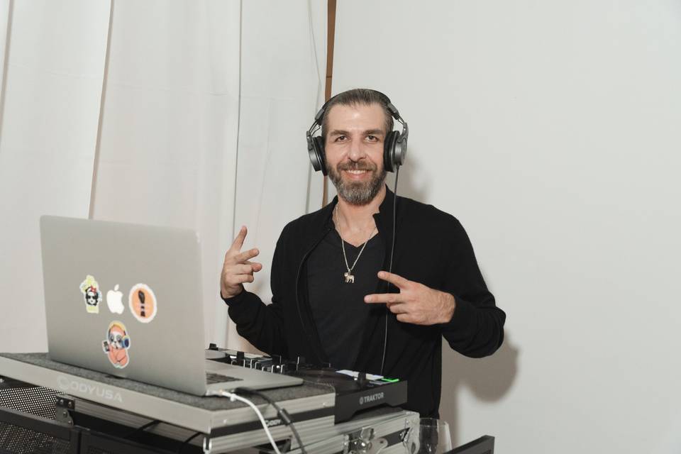 The DJ DogWalker