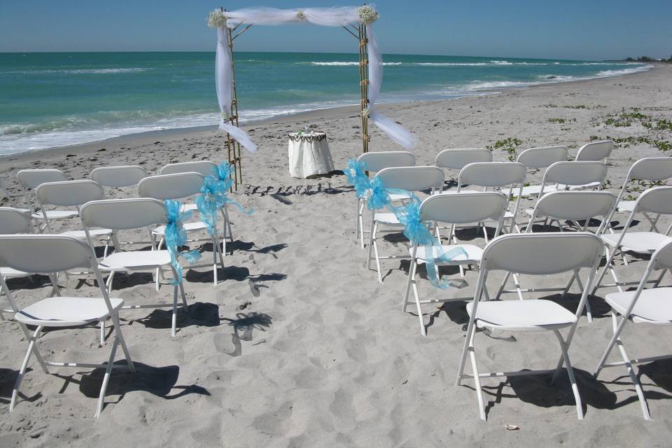 A Simple Seaside Ceremony