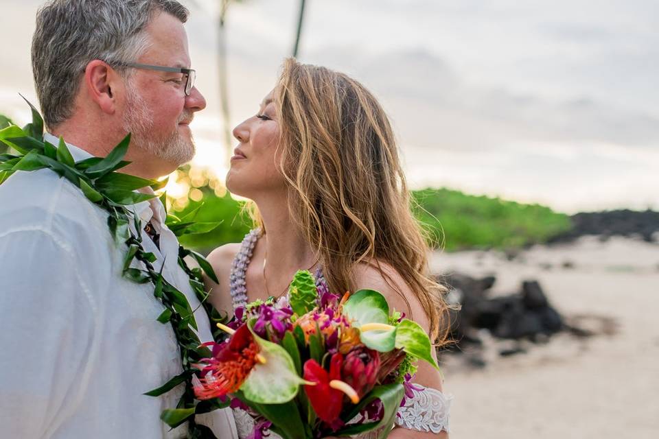 Kikaua Point Kona Wedding