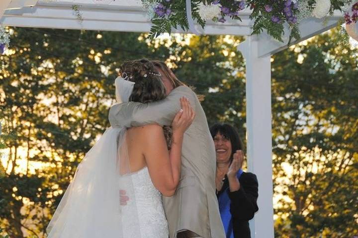 Sara Shonfeld - Rabbi & Interfaith Officiant