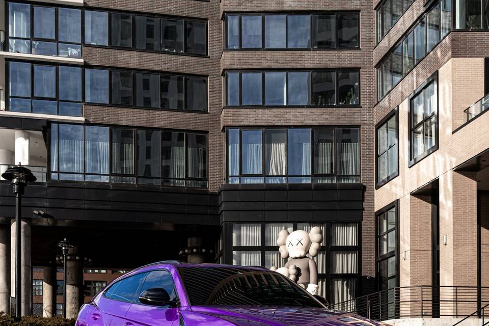 Lamborghini Urus Purple