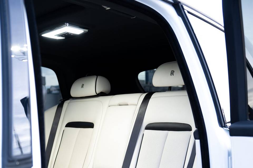 Rolls Royce Cullinan Inside