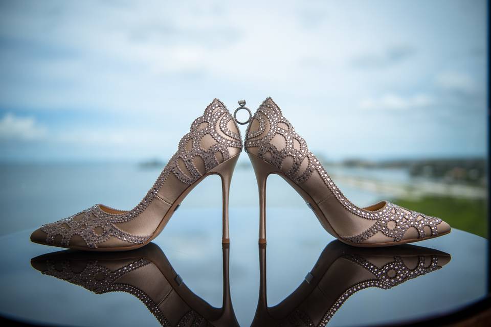 Roberts Imagery - wedding shoes