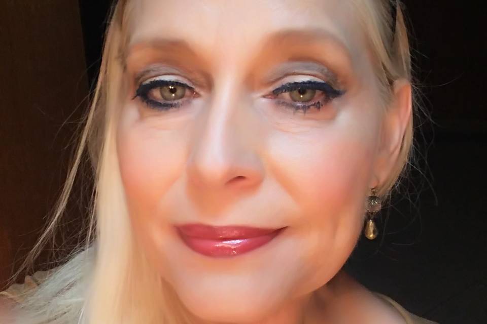 Artistry Crowning Beauty