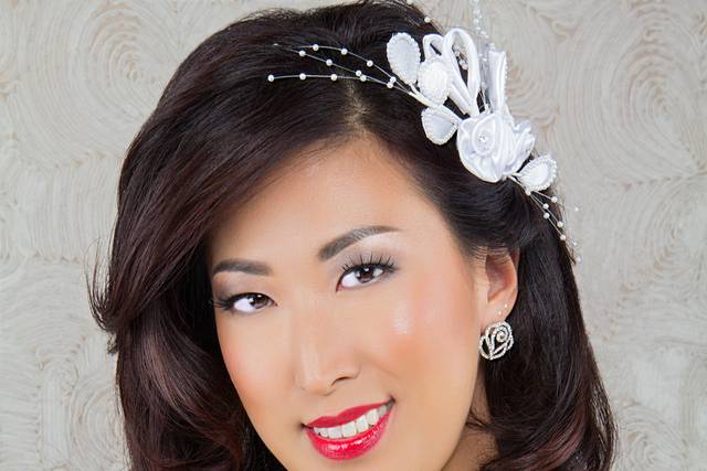 Blowout hairstyle