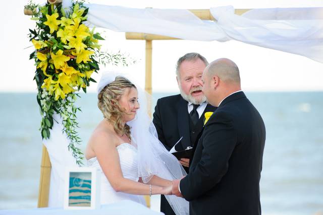 Delaware's Reverend James, Officiant