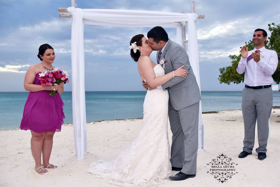 Bella Aruba Event Planning & Photography