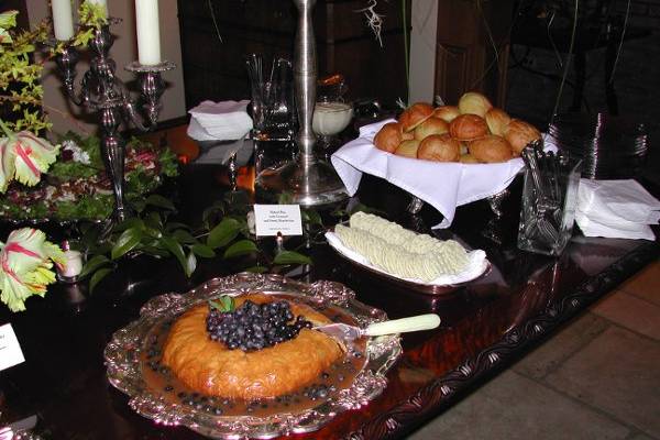 Homemade Caramel & Fresh Blueberries Baked Brie